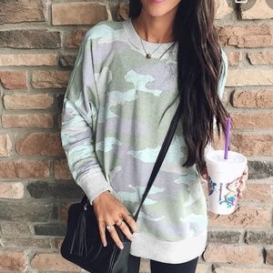 CAMO PATTERN OVERSIZED SWEATSHIRT